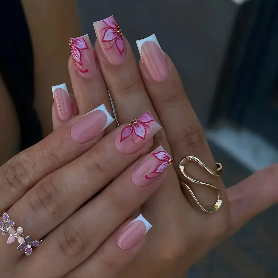 Pink French Style False Nails White Flower Printed Short Square Head Press on Nails Simple Wearable Artificial Nails Art 24Pcs